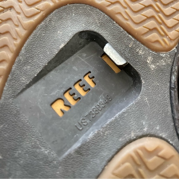 Reef Fanning BOTTLE OPENING Flip Flops Mens Size 12 Brown Sanda - Picture 5 of 8